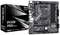 ASRock B450M Pro4 R2.0 matična ploča ispred svoje ambalaže, pogodna za AMD procesore, s više priključaka i utora.
