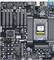 Računalna matična ploča s nekoliko PCIe utora, utičnicom za CPU s sigurnosnom napomenom, utorima za RAM i ostalim sučeljima.