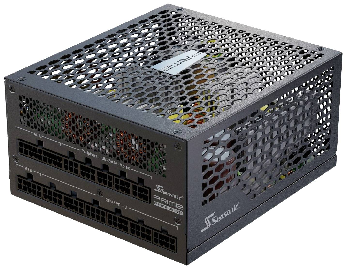 Crni mrežni adapter tvrtke Seasonic, model "PRIME". Vidljive ventilacijske pukotine za hlađenje. Priključci za CPU, PCI-E i SATA.