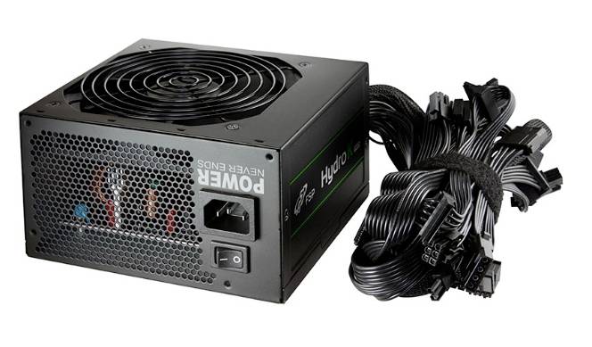 Napajanje s ventilatorom, snopom kabela i priključkom za struju. Natpis 'Power Never Ends' i 'Hydro'. Pogodno za računala.