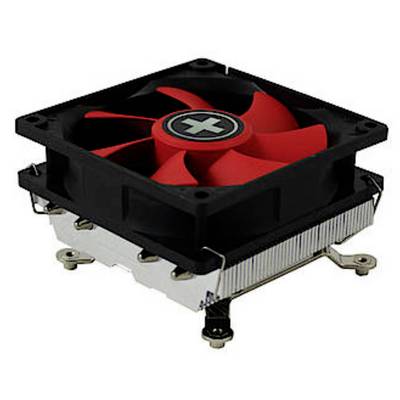 Crno-crveni računalni ventilator s rotirajućom propelerom i hladnjakom ispod njega.