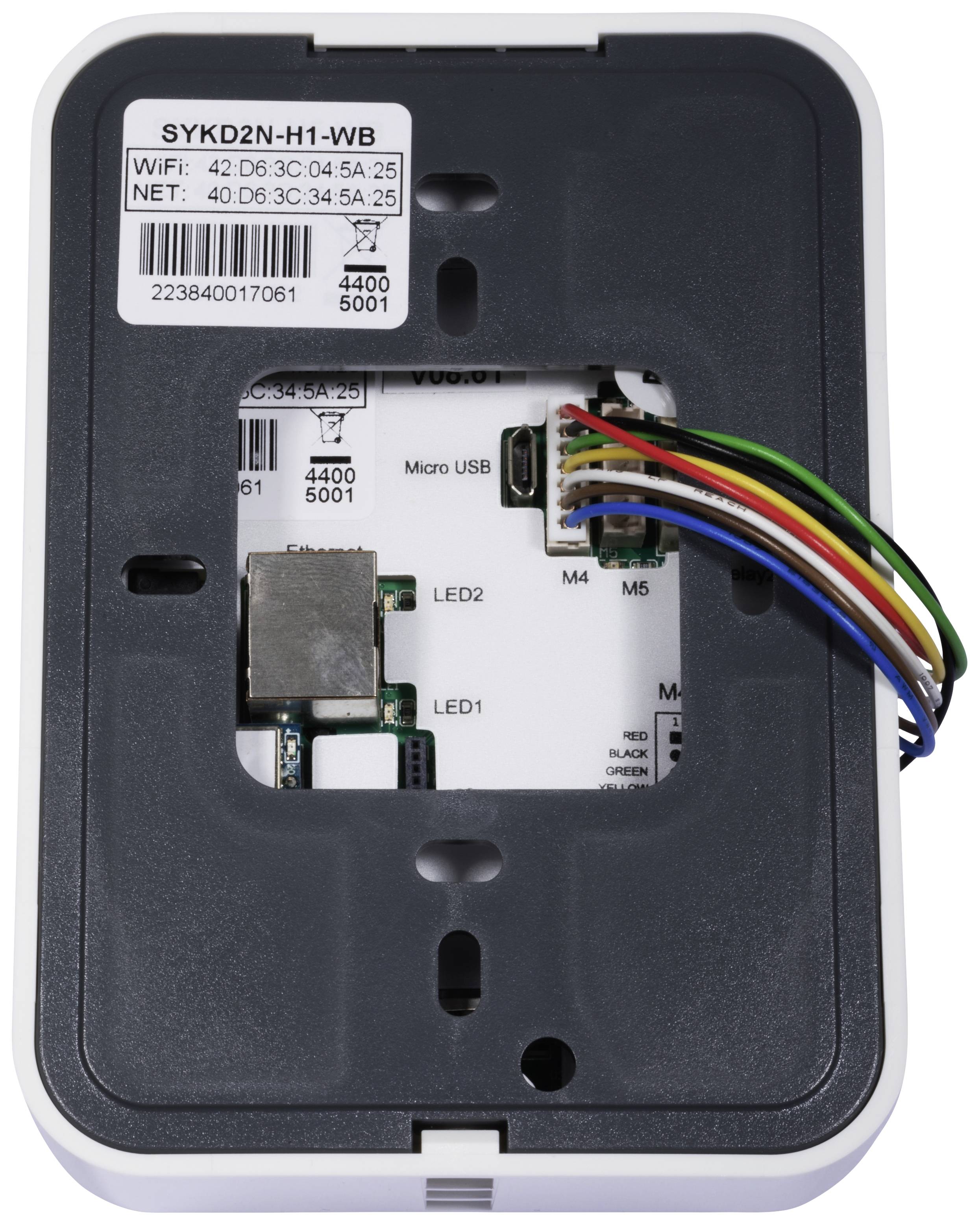 Pogled straga elektroničkog uređaja s vidljivim elektroničkim sklopovima, kabelima i micro USB priključkom, vjerojatno tehnički modul.