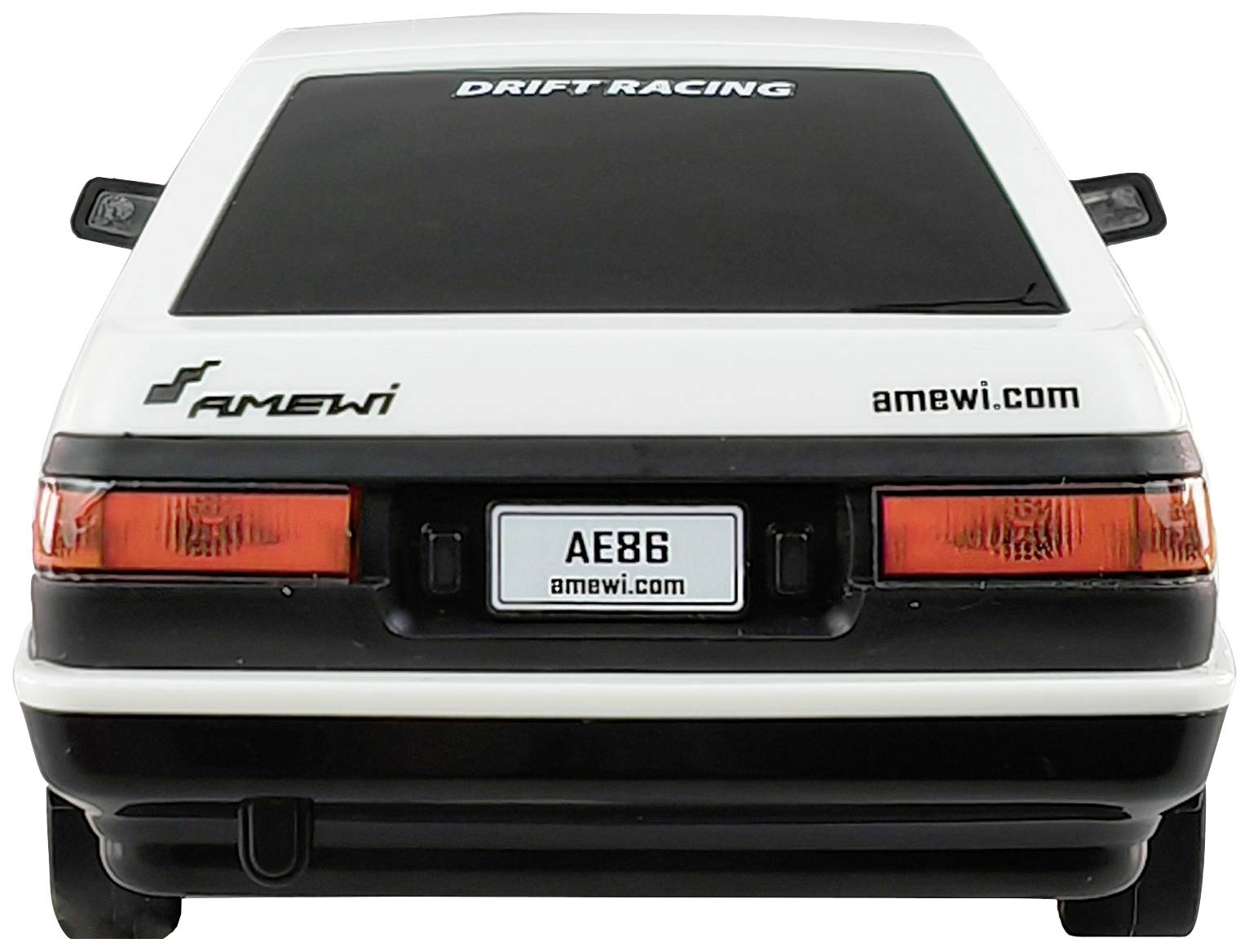 Bijelo-crni modelni automobil s natpisom 'Drift Racing' na stražnjem prozoru i 'amewi.com' iznad registracijske tablice 'AE86'.