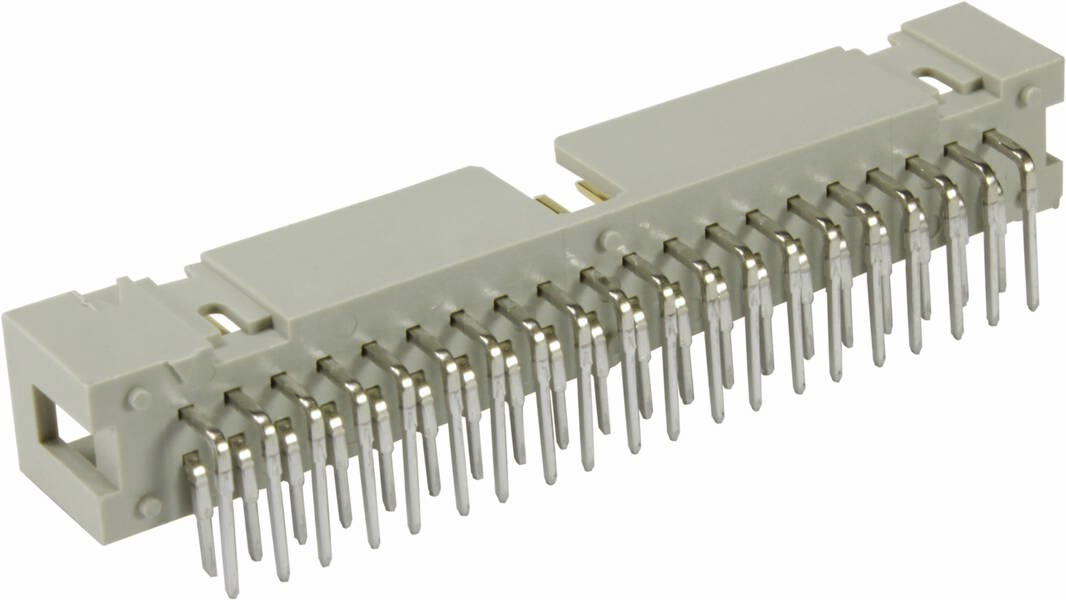 Bijeli plastični utikač s brojnim metalnim iglicama koji se koristi u elektroničkim sklopovima.