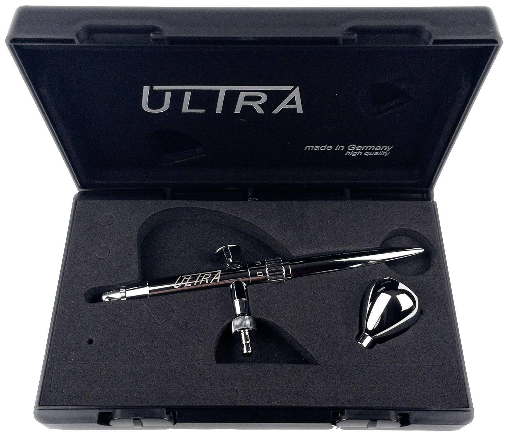 Airbrush-set 'Ultra' u crnoj kutiji, izrađen u Njemačkoj. Set sadrži airbrush pištolj i opremu u precizno izrađenim otvorima.