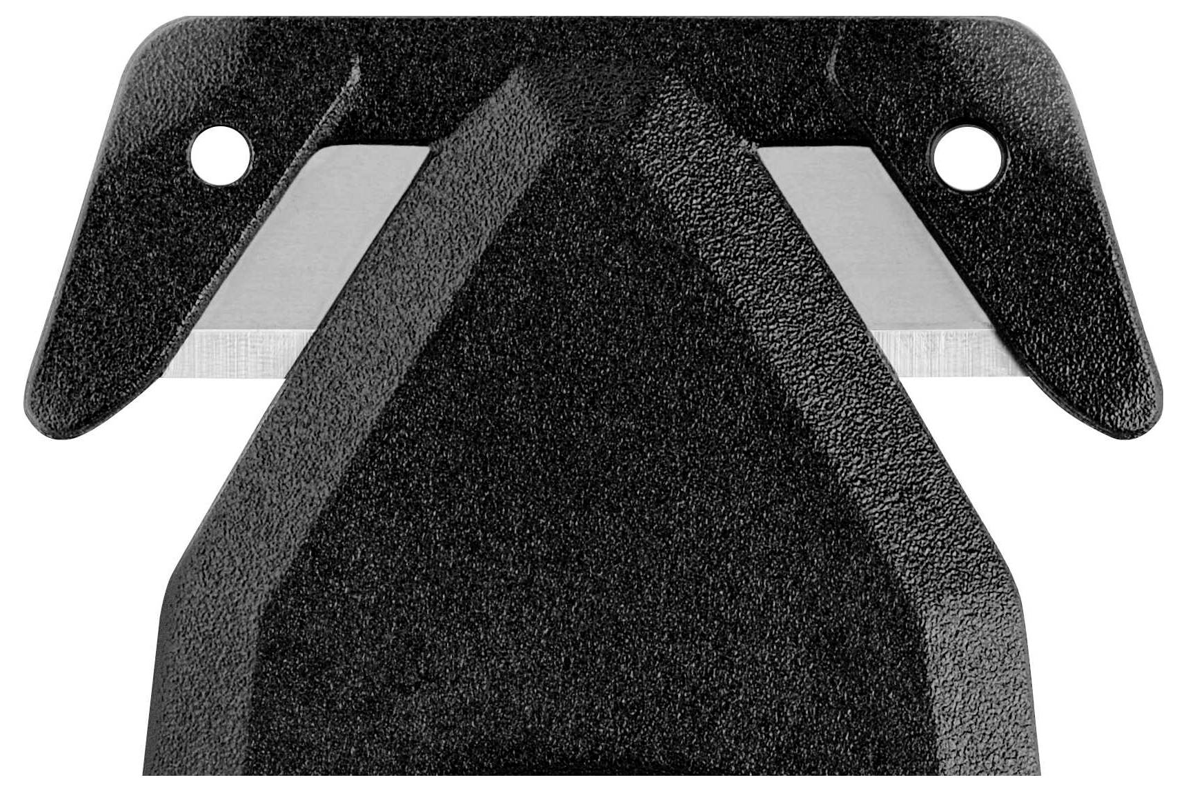 Crna plastična držač s srebrnim rezilom u sredini. Na vrhu se nalaze dvije rupe za učvršćivanje.