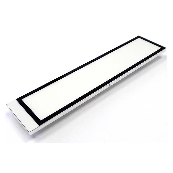 Pravokutni LED panel u bijeloj boji s crnim rubom, položen ravno, pogodan za osvjetljenje.