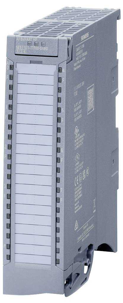 Siva elektronička upravljačka jedinica s priključcima koja se može koristiti u industrijskom automatizacijskom sustavu.