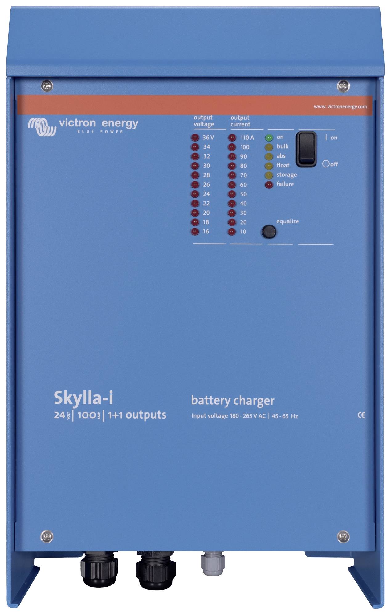 Plavi punjač baterija tvrtke Victron Energy s više indikatorskih lampica i priključaka, model 'Skylla-i'.