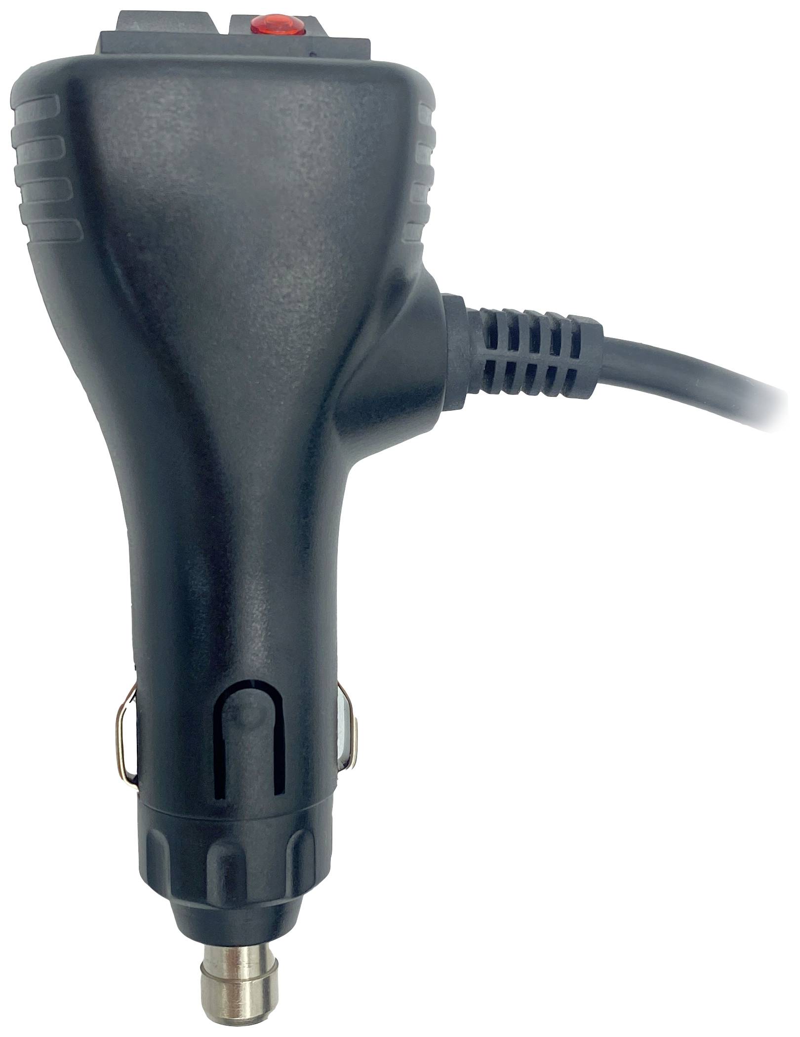 Crni auto adapter s crvenim prekidačem i kabelom; koristi se u utičnicama upaljača za napajanje uređaja strujom.