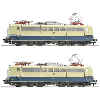 Dva identična modela klasične njemačke električne lokomotive u bež i plavoj boji. Kontaktni vodovi su podignuti. Pogled sa strane.