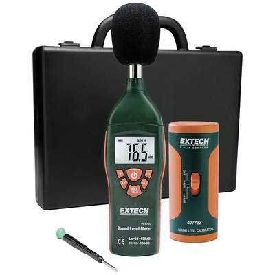 'Extech' mjerni uređaj za razinu zvuka s prikazom od 76,5 dB. Sadrži kalibrator, odvijač i crni kovčeg u pozadini.