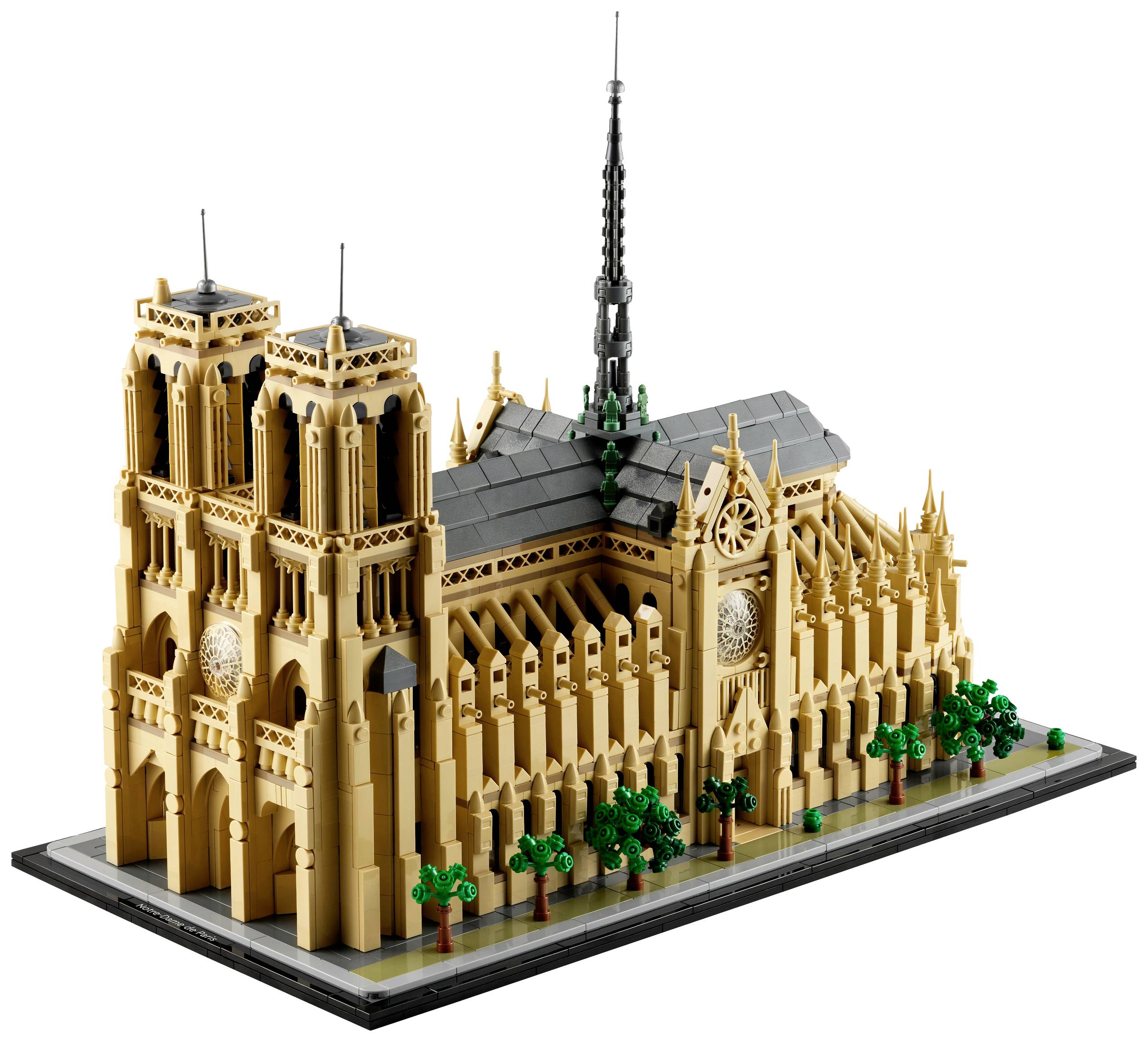 Minijaturni model katedrale Notre-Dame od LEGO-a. Detaljan prikaz arhitekture, s tornjevima i rozeta prozorima.
