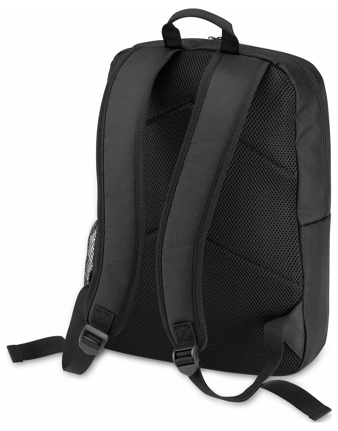 Crni ruksak iz pozadine. Vidljivi su ugušteni remenjaši i prozračni materijal.