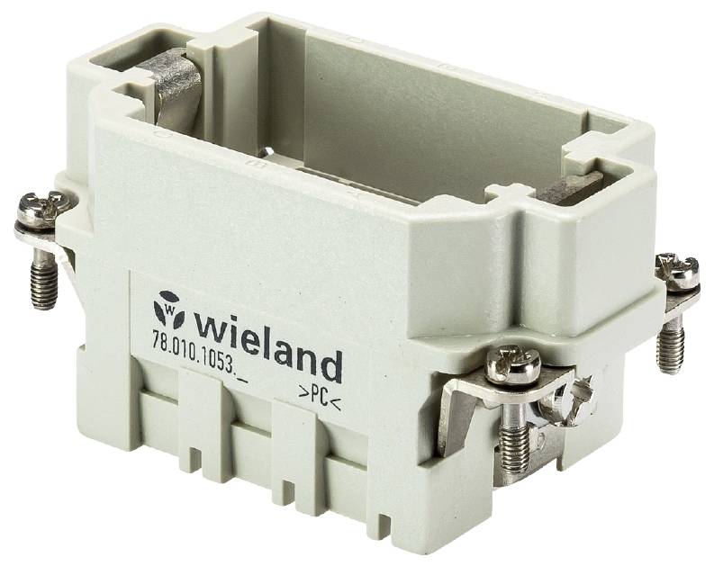 Električni komponenata s natpisom 'Wieland' i brojem dijela. Pravokutnog oblika, montažna izvedba sa vijcima.