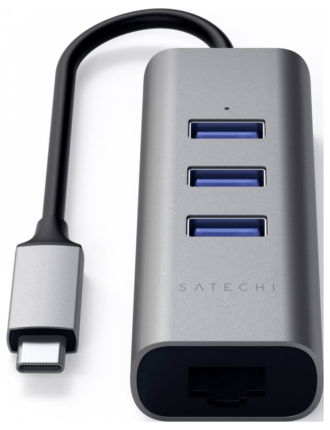 USB-C hub s tri USB 3.0 priključka i jednim Ethernet priključkom. Branded kućište 'Satechi', povezano kratkim kabelom.