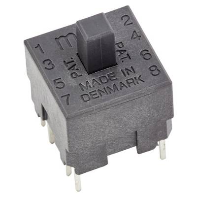 Crni elektromehanski prekidač s okretnim regulatorom, označen natpisom 'MADE IN DENMARK', brojevi 1-8 okružuju bazu prekidača.