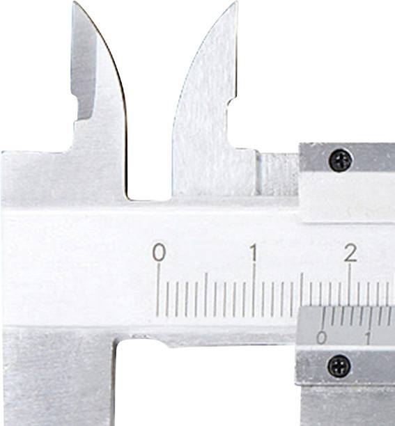 Približni snimak pomičnog mjerila koje pokazuje oko 2,9 cm.
