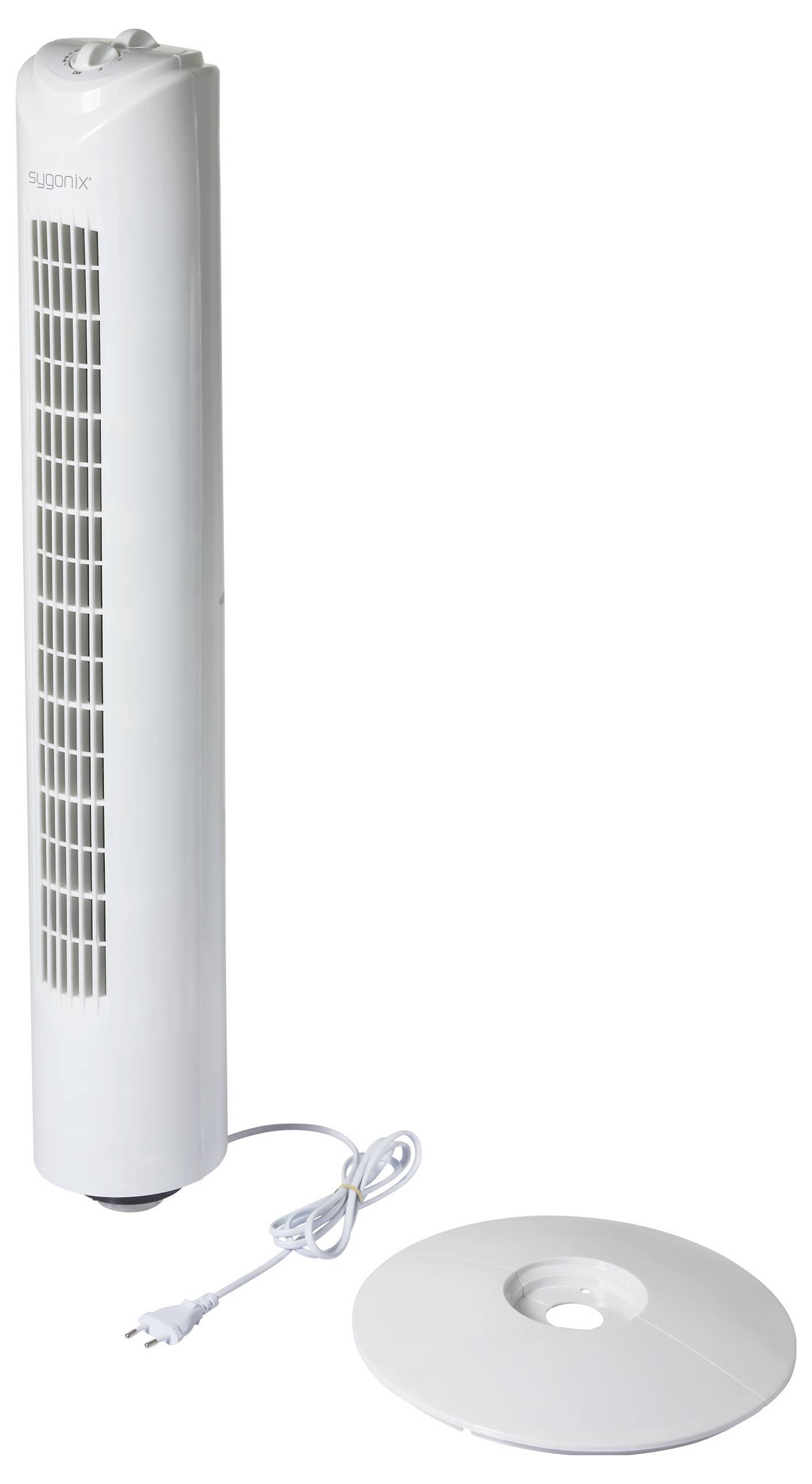 Bijeli ventilator tornja s otvorima za ventilaciju na prednjoj strani. Pored njega okrugla postolje i mrežni kabel s utikačem.