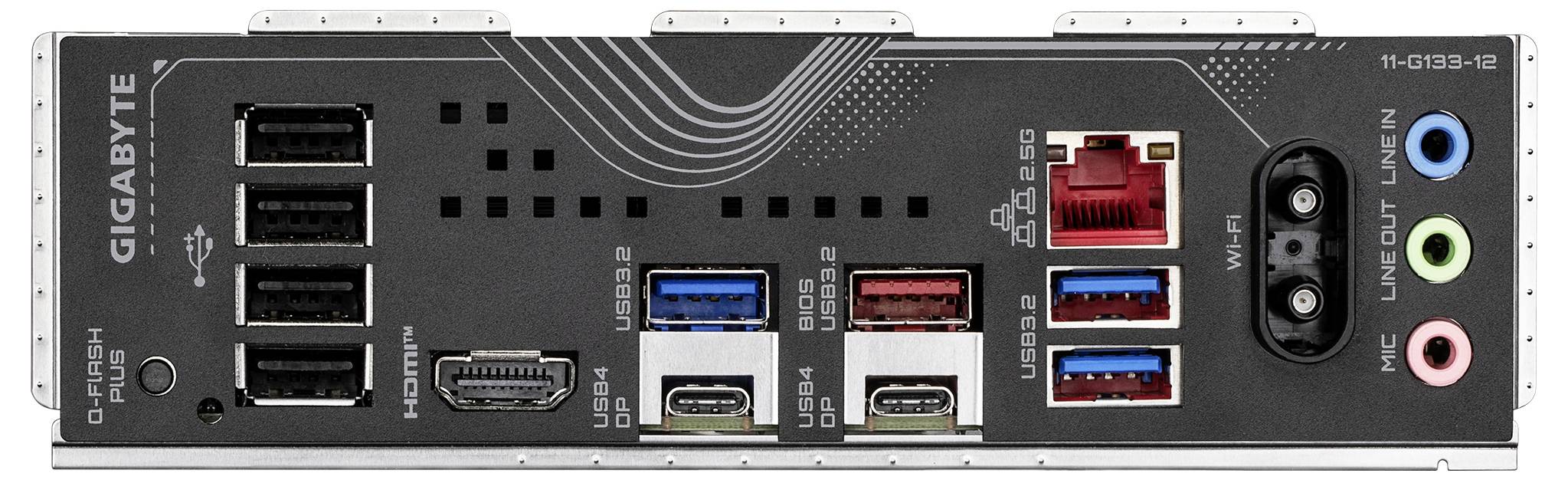 Pogled straga na I/O ploči matične ploče s više USB priključaka, Ethernet portom i audio priključcima. Oznaka: 'GIGABYTE'.