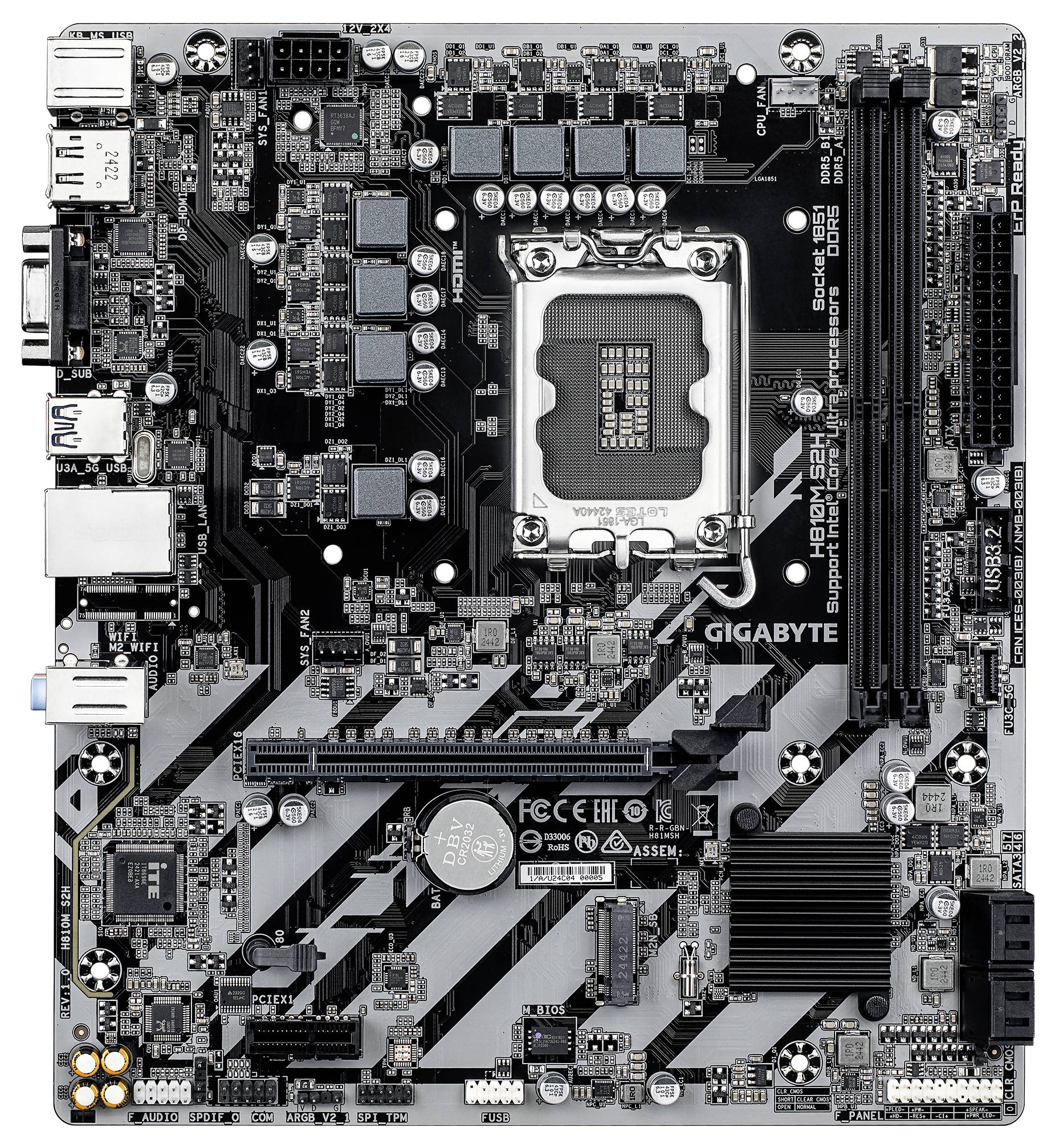 Gigabyte matična ploča koja uključuje PCIe utore, utore za RAM i utičnicu za CPU. Dizajn uključuje razne konektore i čipove.