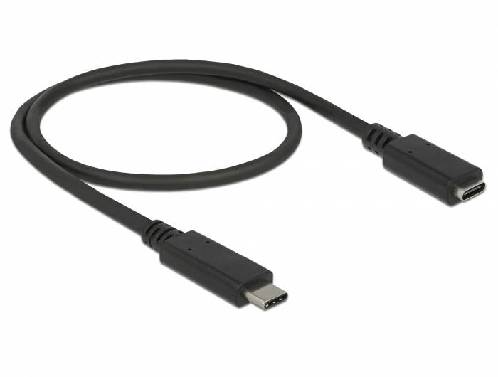 USB-C kabel u crnoj boji, sastavljen od dva identična priključka na svakom kraju, na bijeloj pozadini.