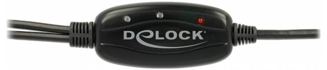 Delockov adapter ima crno kućište s tri LED-ice: jednom crvenom i dvije sive.