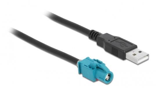 USB kabel s crnim USB priključkom na jednoj strani i tirkiznim Fakra utikačem na drugoj strani.