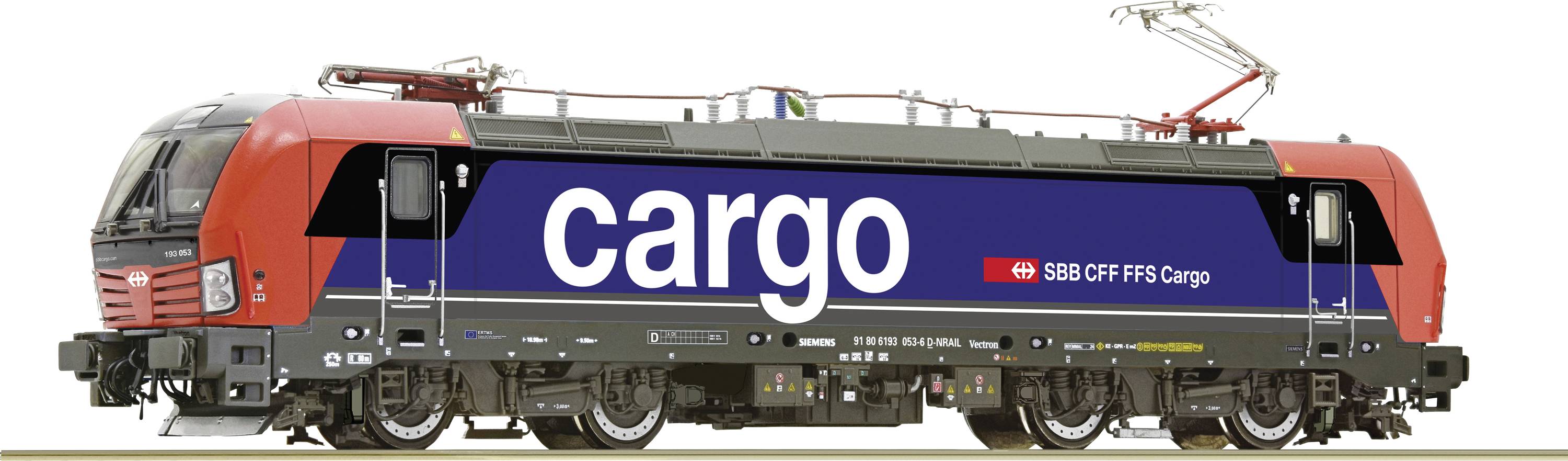 SBB CFF FFS Cargo lokomotiva vidi se sa strane, obojena crveno i plavo, s riječju 'cargo' na boku.