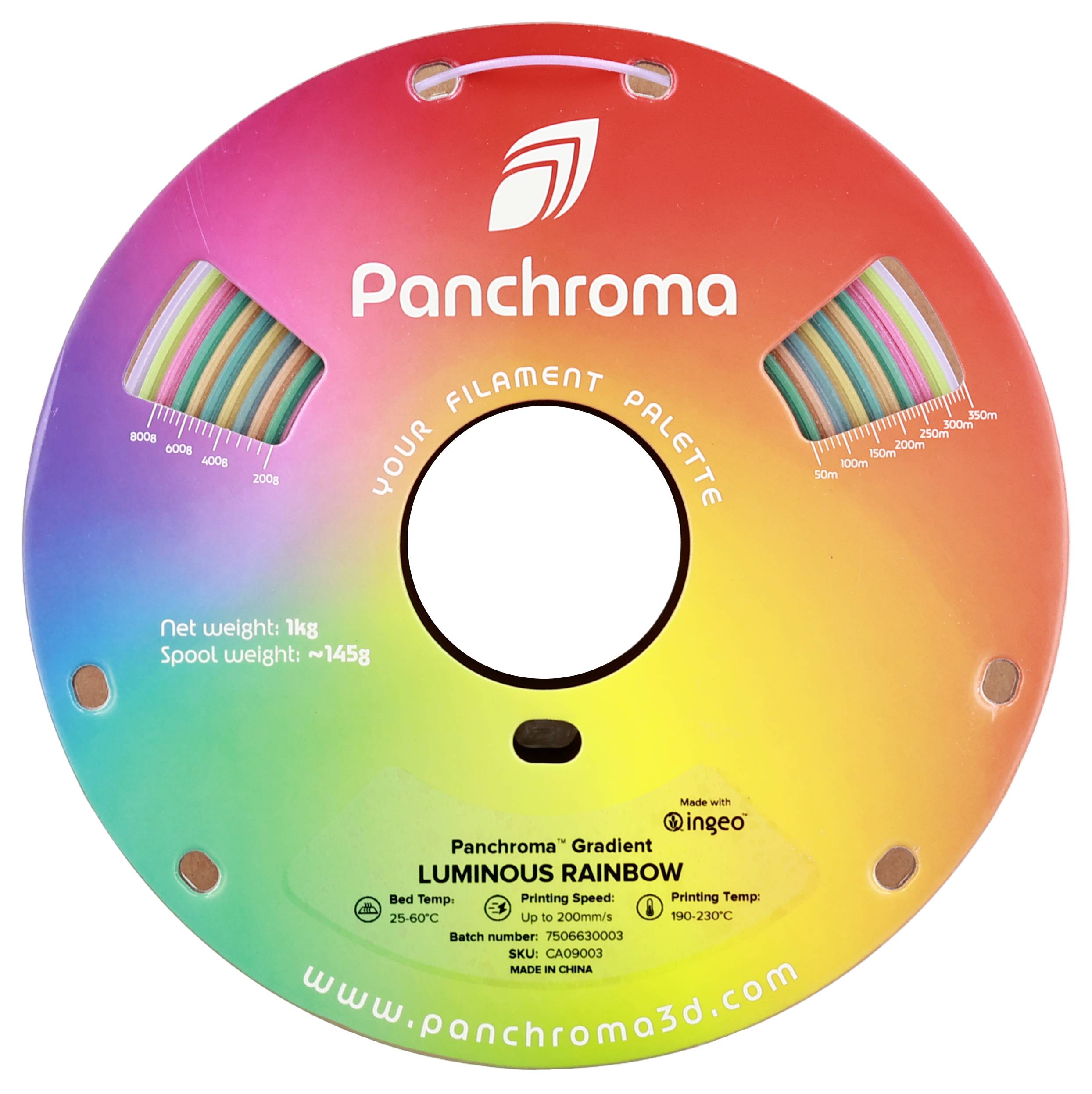 Ova šarena rolna filamenta prikazuje prijelaz boja od crvene do plave. Natpis: 'Panchroma', 'Luminous Rainbow', težina 1 kg.