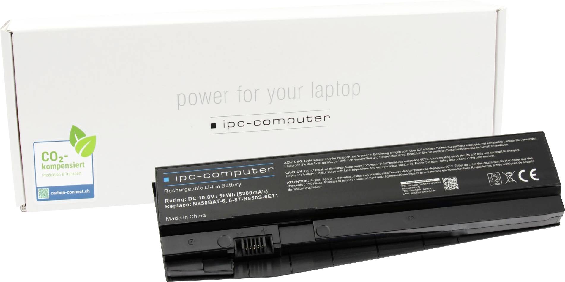 Crni laptop baterijski punjač tvrtke 'ipc-computer', ispred bijele ambalaže na kojoj piše 'napajanje za vaš laptop'.