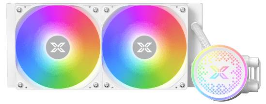 Bijeli dvostruki ventilator s RGB osvjetljenjem od Xigmateka, spojen s pumpom. Pogodan za hlađenje procesorâ računala.