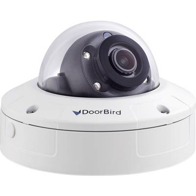 Istaknuta je kupasta sigurnosna kamera s prozirnim poklopcem. Na bazi kamere vidljiv je brand 'DoorBird'.