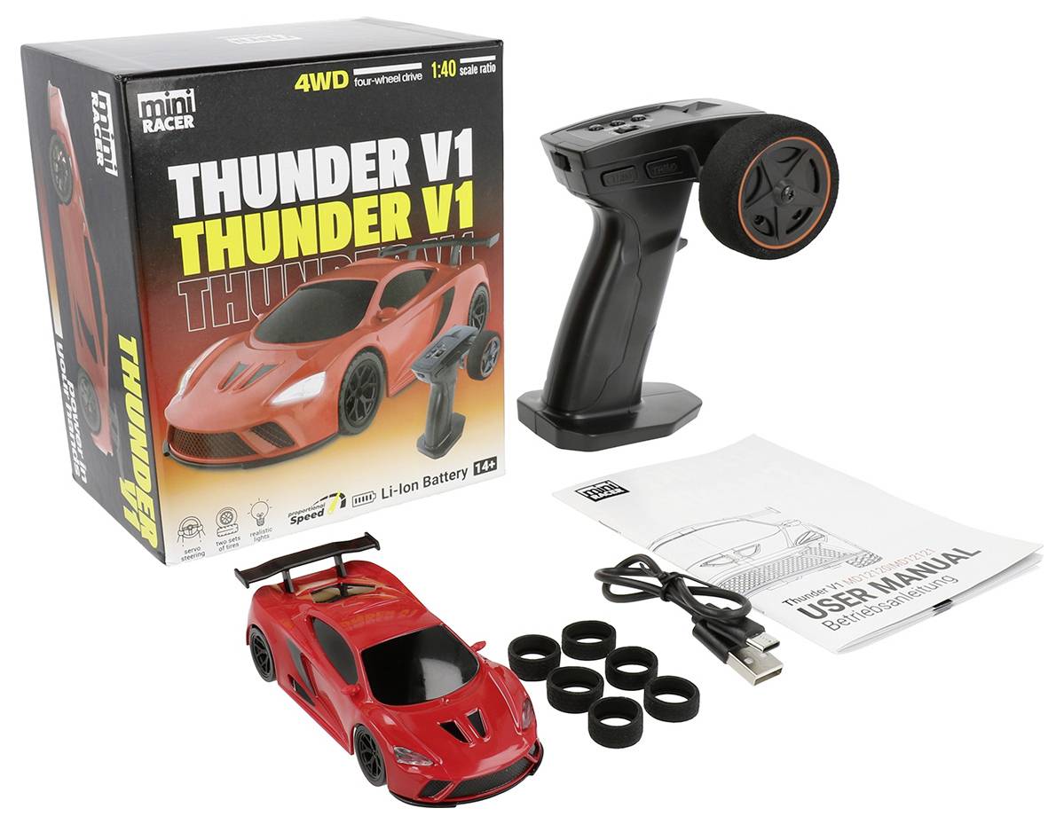 'Thunder V1' komplet crvenog daljinski upravljanog automobila uključuje automobil, kontroler, felge, USB kabel i korisnički priručnik. Na kutiji se prikazuje slika automobila i detalji.