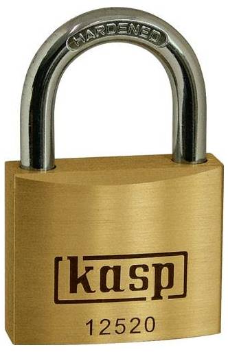 Mjed(en) katanac sa srebrnom šipkom, graviran natpisom 'ojačan' na šipki i 'kasp 12520' na tijelu brave.