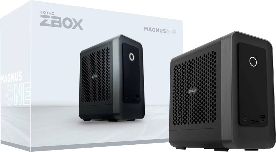 Kompaktan crni ZOTAC ZBOX Magnus One mini PC prikazan uz vlastitu ambalažu, koji pokazuje dizajn ventilacije i prednje priključke.