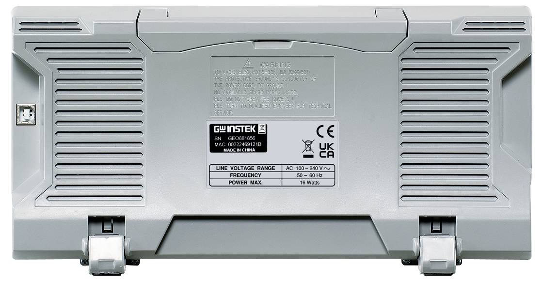 Slika prikazuje stražnji pogled na sivi GWINSTEK uređaj s oznakama za model, napon (AC 100-240 V~, 50-60 Hz) i maksimalnu snagu (15 W).