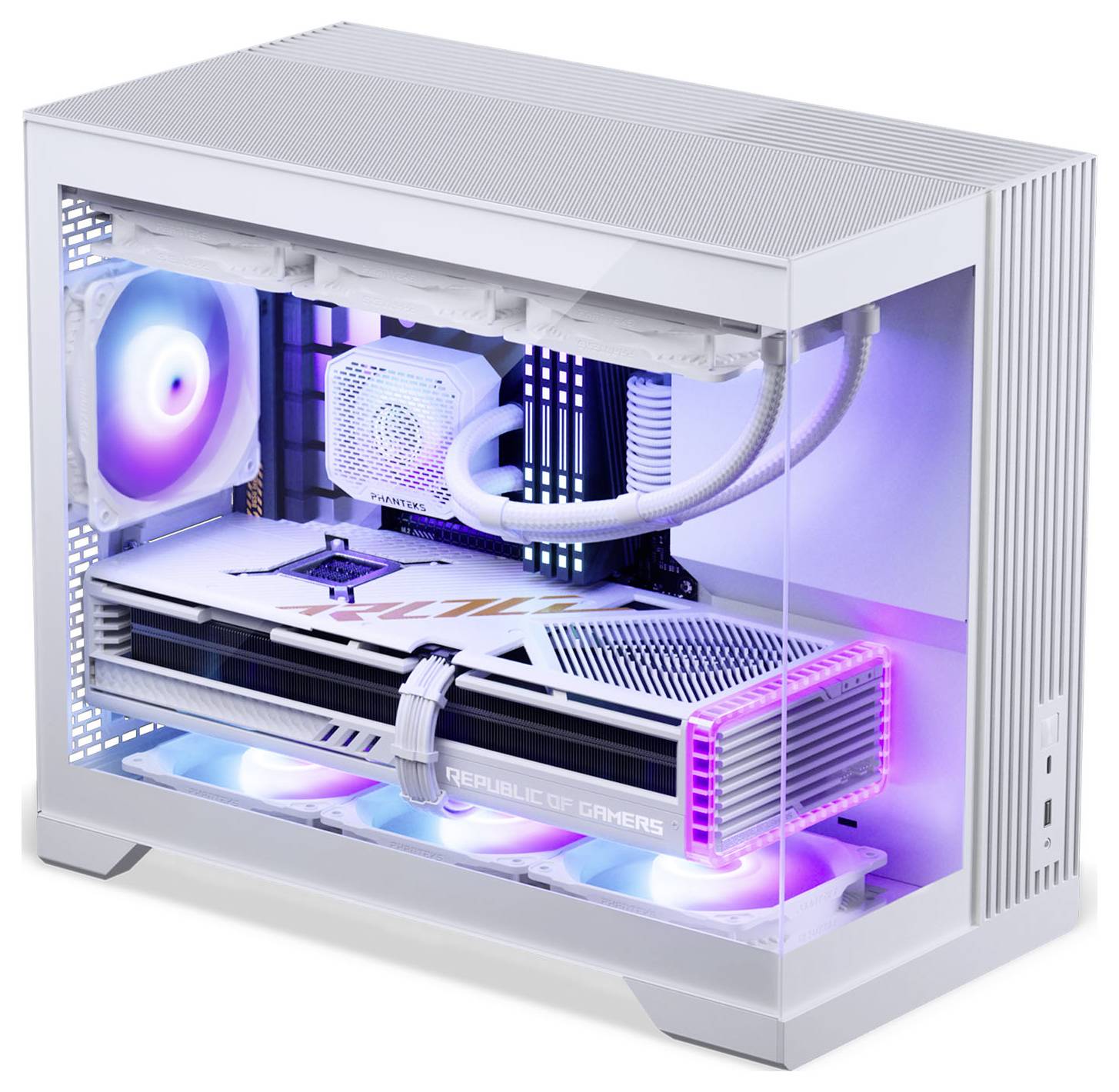 Bijeli gaming PC sa staklenim bočnim panelom, RGB osvjetljenjem i vidljivim komponentama, uključujući grafičku karticu označenu kao 'Republika Igrača'.