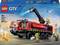 Lego City Vatrogasni kamion za aerodrom set sa 691 komad, koji uključuje vatrogasni kamion, vatrogasce s alatima i male elemente vatre u sceni aerodroma.