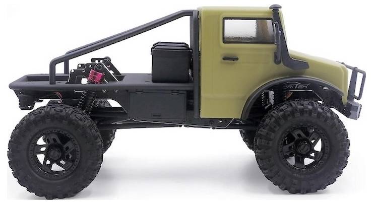 Model off-road kamiona s velikim gumama i otvorenim stražnjim okvirom, istaknuti žutom kabinom i crnim prednjim branicima.