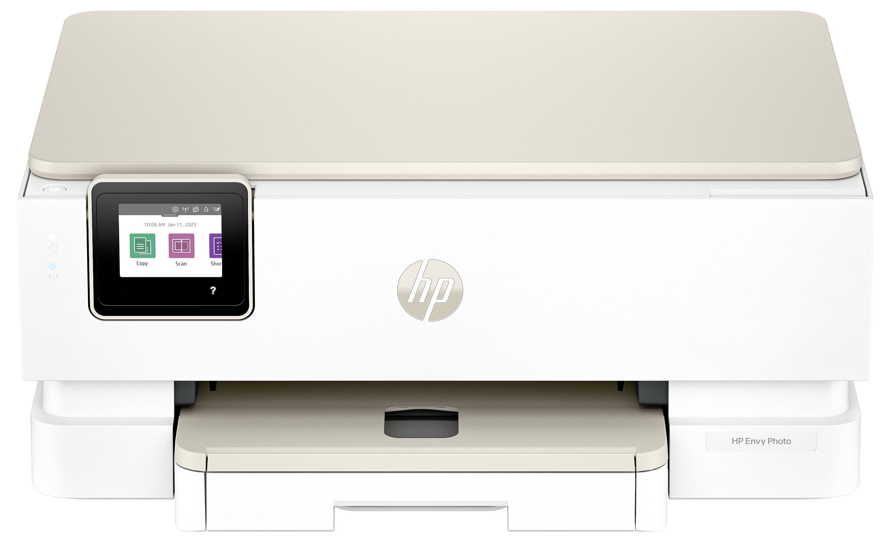 Prednji pogled HP all-in-one pisača s malenim zaslijevanog ekrana i ladicom za papir, prikazanog na bijeloj pozadini.