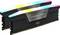 Dva RAM modula Corsair Vengeance DDR5 s RGB osvjetljenjem, koji dolaze u elegantnom crno-metalnom dizajnu.