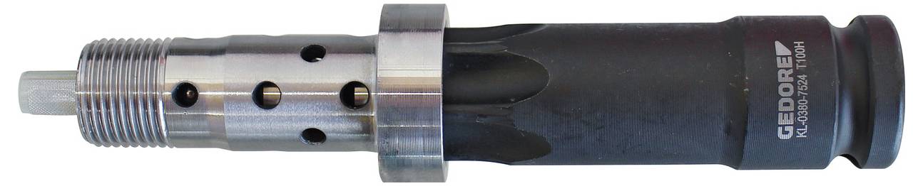 Cilindrični metalni alat s utorama i označenim krajem, vjerojatno utičnica ili komponenta za mehaničku ili automobilsku upotrebu.