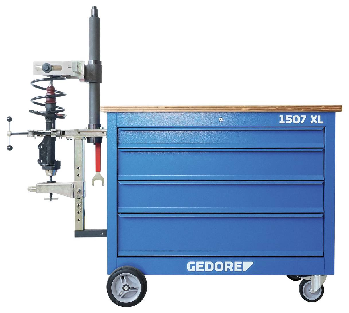 'Alat sa pričvrstom priključkom priključuje se na hrđavu pagu automobilskog kotača, pokazujući kako ukloniti ili instalirati ležaj kotača.'