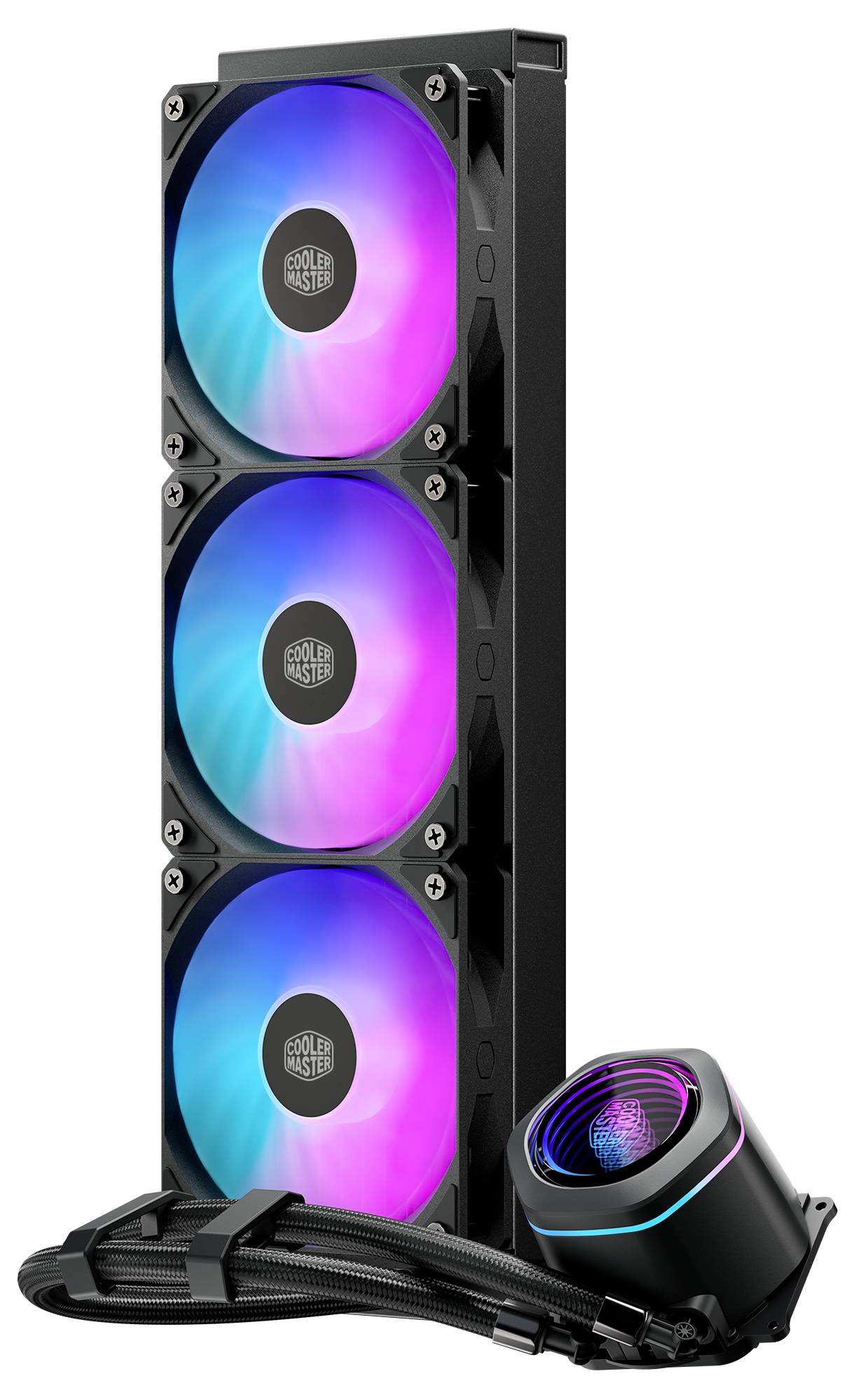 Tri RGB kutijasta ventilatora naslagana vertikalno s crpkom tekućeg CPU hladnjaka i pletenim cijevima, prikazana kao set za hlađenje na bijeloj pozadini.