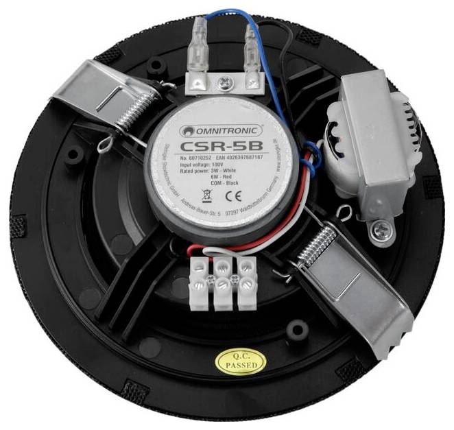 Ugradbeni zvučnik s vidljivim kabliranjem i komponentama, prikazujući oznaku 'Omnitronic CST-608,' detalje modela i spojne portove.