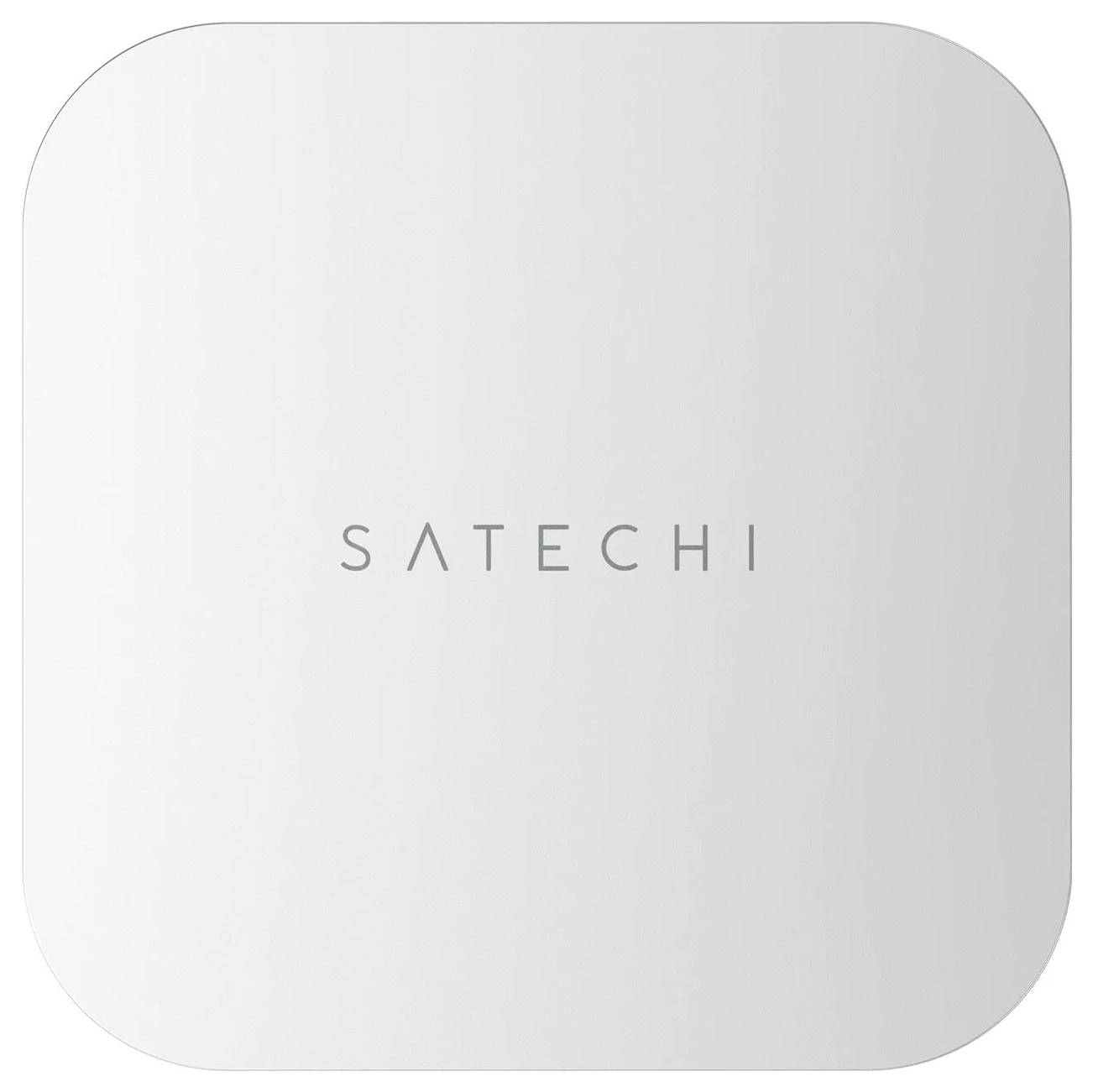 Bijeli kvadratni Satechi uređaj sa zaobljenim kutovima i centiranim logotipom 'SATECHI'.