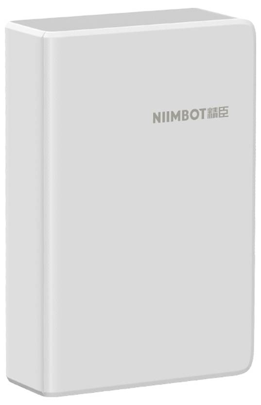 Bijela kutija proizvoda NIIMBOT ili pakovanje s logotipom NIIMBOT na prednjoj strani.