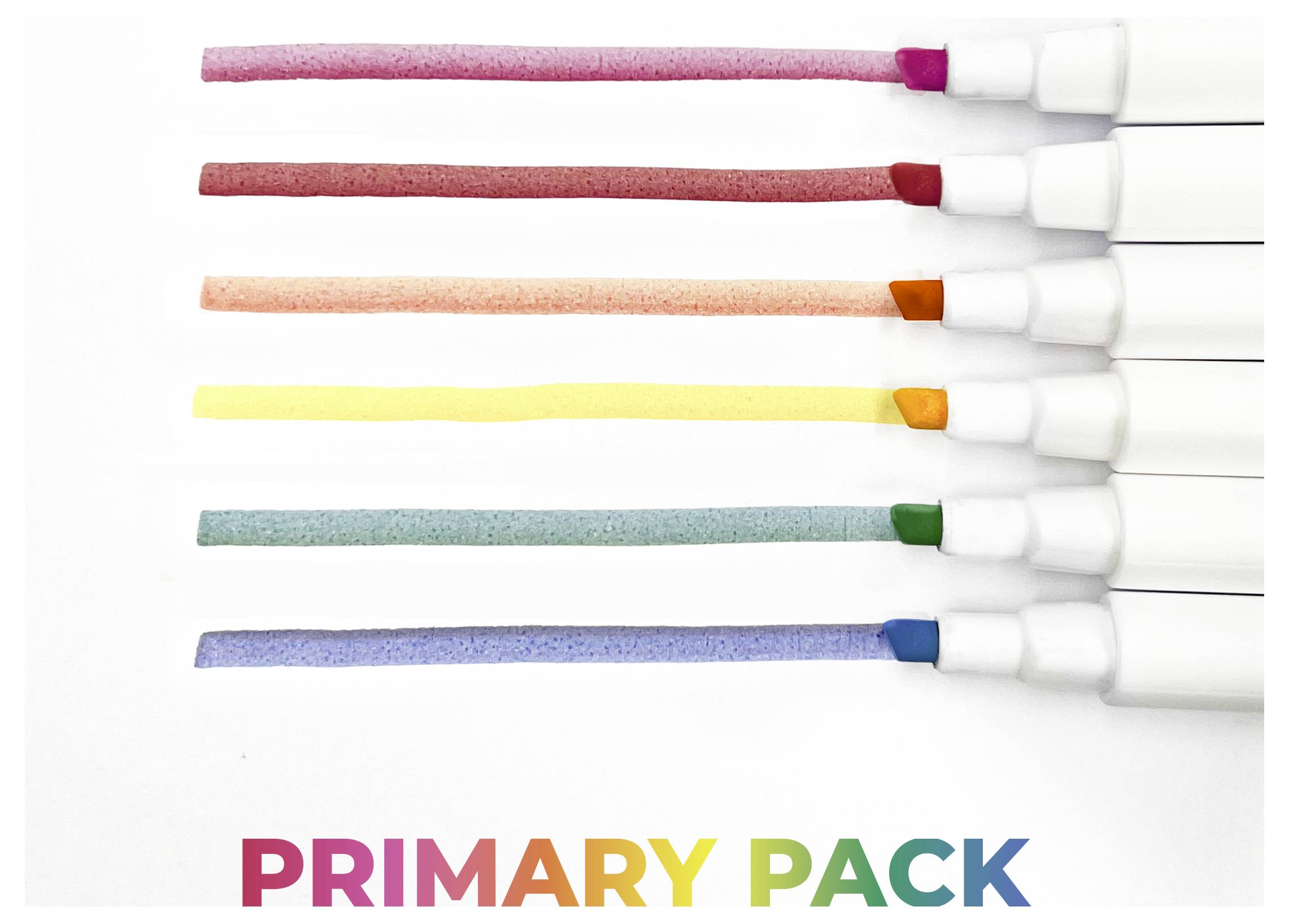 Šest šarenih markera na bijeloj površini, od kojih svaki crta liniju: crvena, narančasta, žuta, zelena, plava i ljubičasta. Tekst ispod glasi 'PRIMARY PACK'.