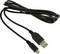 Crni USB kabel sa standardnim USB-A konektorom na jednom kraju i micro USB konektorom na drugom kraju, uredno namotан u spiralu.